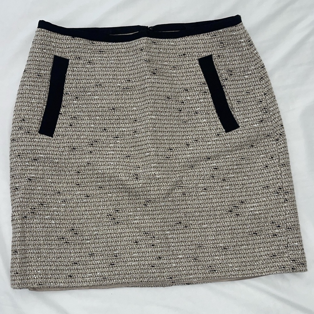 Banana Republic Black and Cream Pencil Skirt